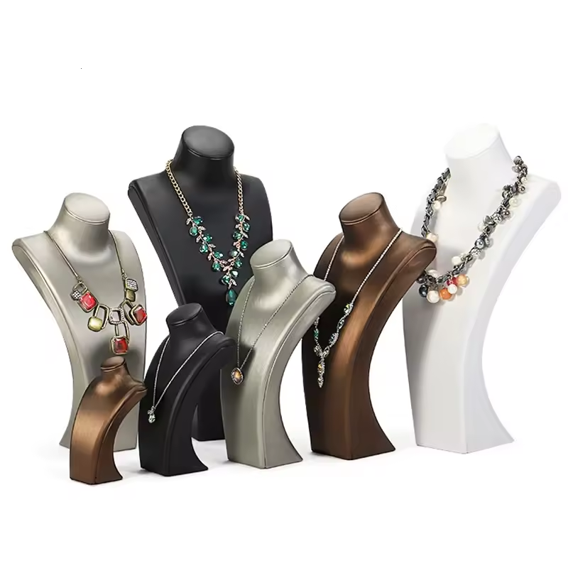 Drawn half body model necklace – Body Jewelry Quality Bewertung und Preis